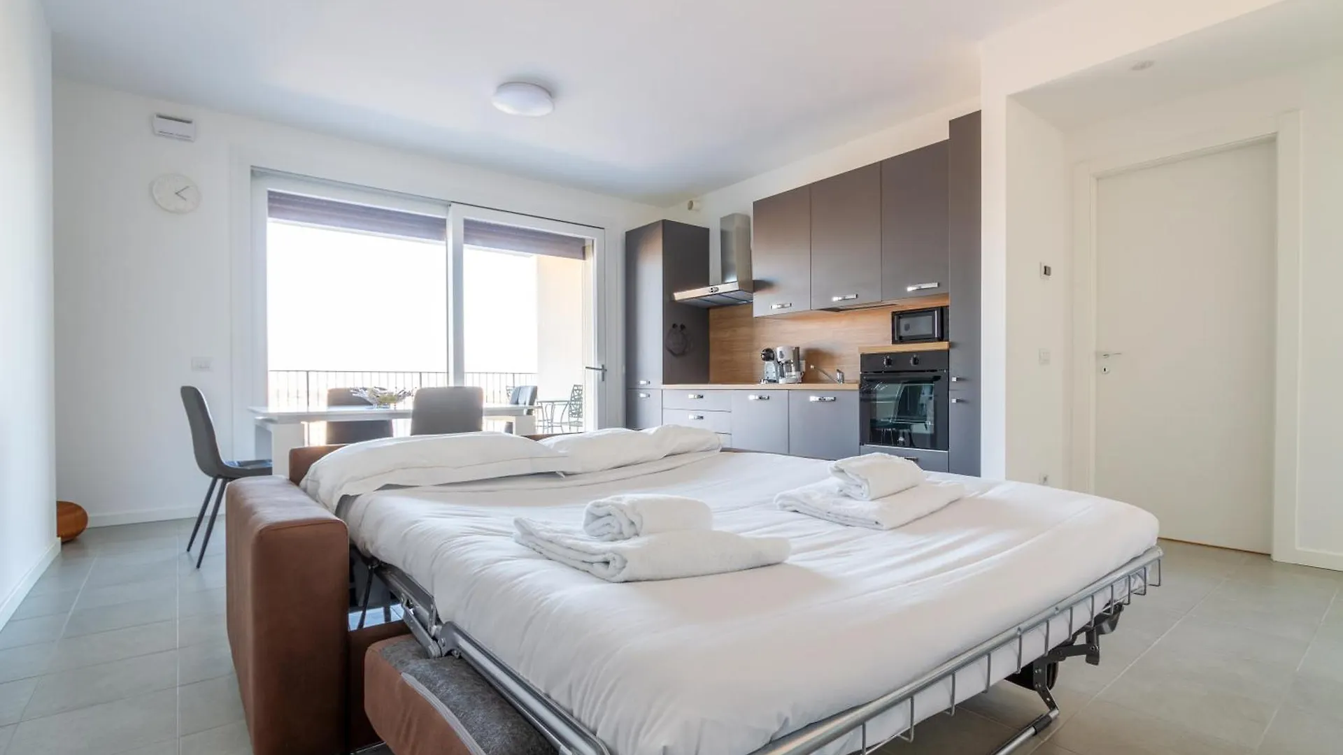 City View Apartment 15 Min From Duomo Milan Italy